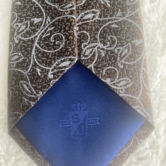 100% Silk Tie Mens Sean Jean Brown Blue Vines Lime New - Picture 3 of 5